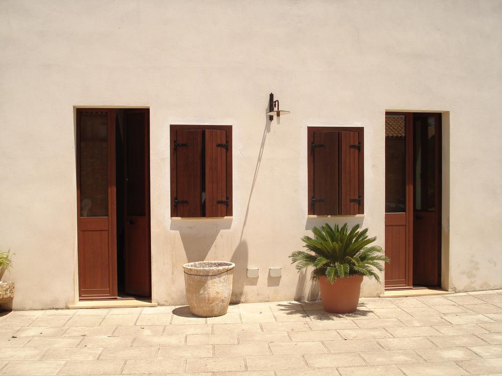 Azienda Agrituristica Masseria La Verna Patù Exterior foto